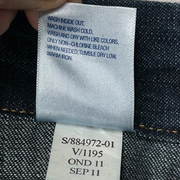 Old Navy NWT Women's "The Diva" Flared Jeans, size 6 Regular Wide Leg Boot Cut - Picture 8 of 16